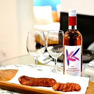 https://marti-kozponti-apartman.inbudapesthotels.com